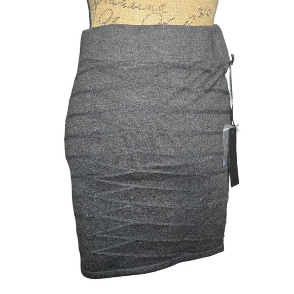 NWT Nordstrom POOF APPAREL Dark Gray Textured Sweater Mini Skirt Size Large - Picture 3 of 6